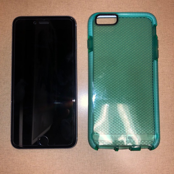 IPhone 6s Plus with charger and cases - Picture 3 of 8